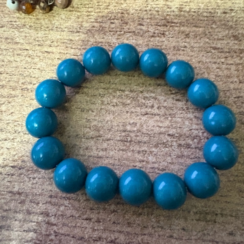 B51 Turquoise Lucite vintage bracelet